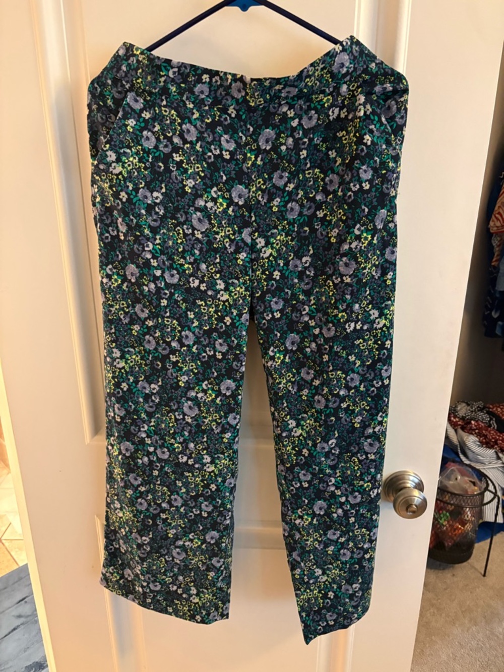 Loft Outlet floral wide leg crop pants